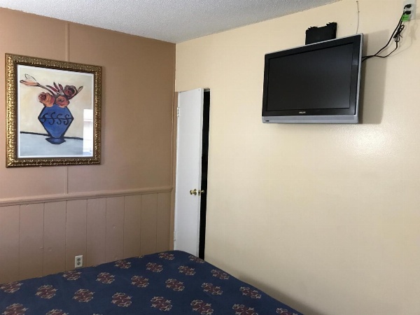 A Fisher's Inn Motel image 24