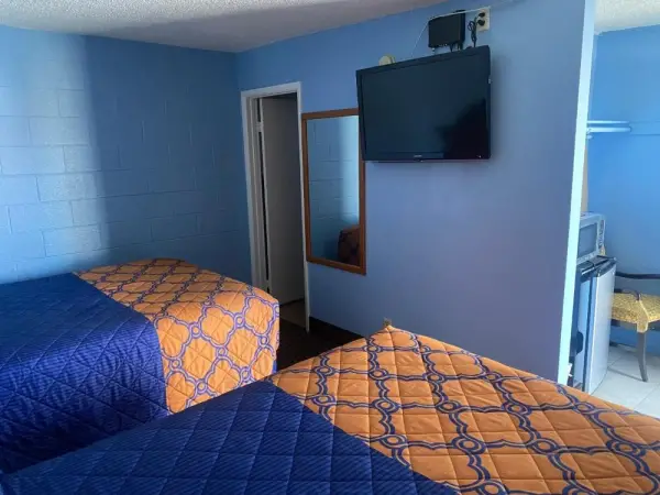 A Fisher's Inn Motel 5